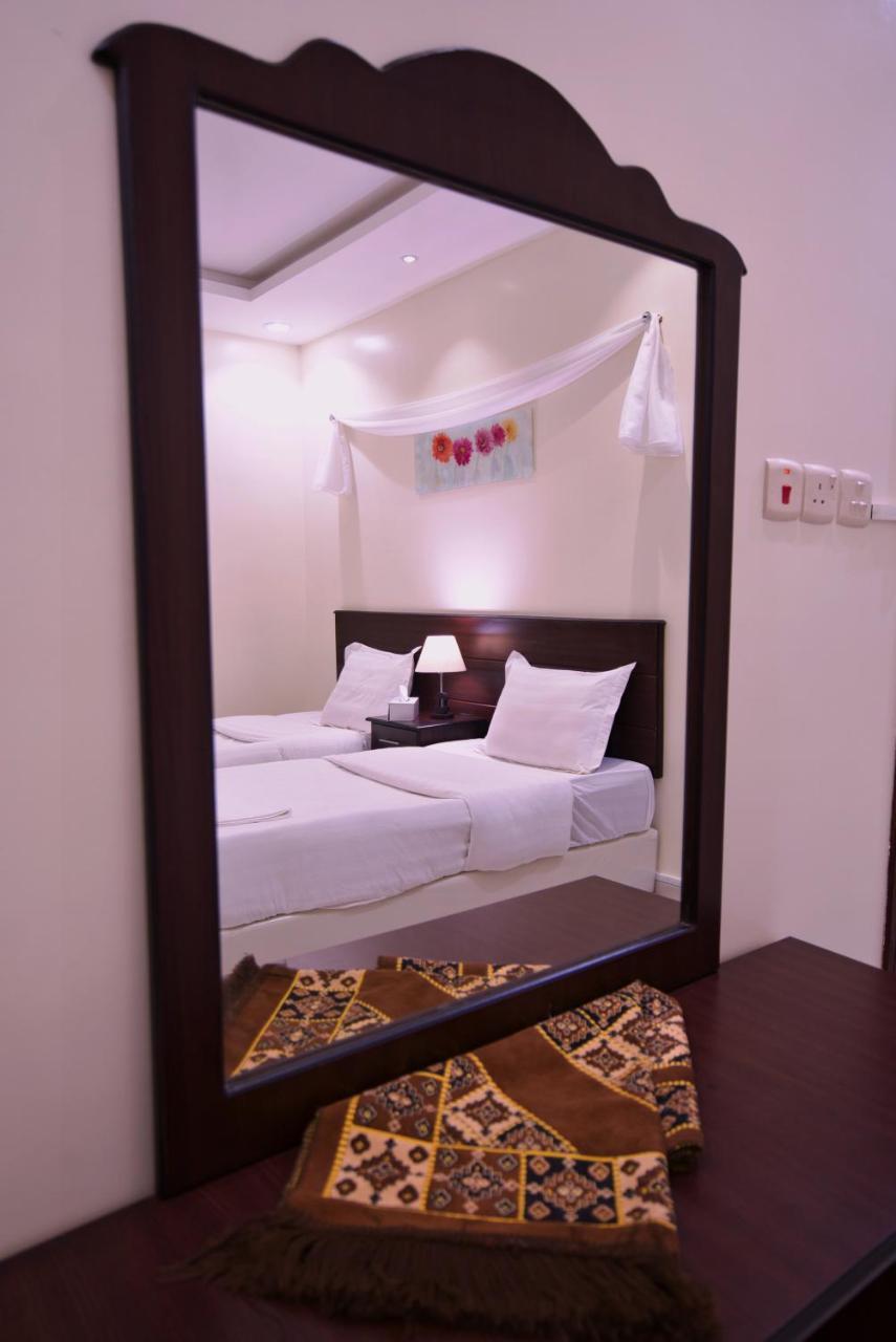 ホテルHolool Furnished Units マディーナ エクステリア 写真